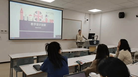 女人在电视前的猫低可信度描述已自动生成