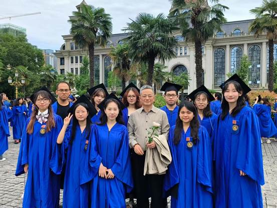 e15c2bd052bcff2e788ea1482585690